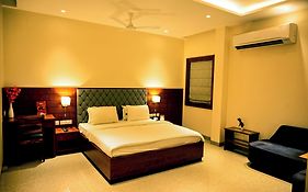 Hotel Cresent - Near Assi Ghat Varanasi
